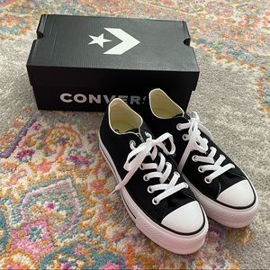 NEW Black Platform Converse